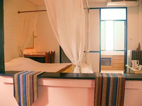 Hollanda Montri Guesthouse