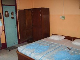 Hollanda Montri Guesthouse