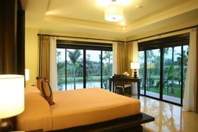 Horizon Village & Resort