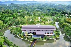 Horizon Village & Resort