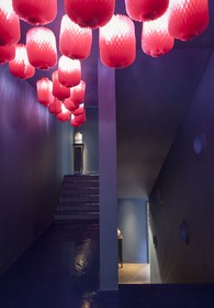 Hotel des Artists Ping Silhouette