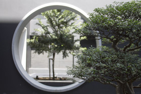 Hotel des Artists Ping Silhouette