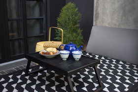 Hotel des Artists Ping Silhouette