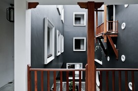 Hotel des Artists Ping Silhouette