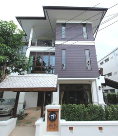 Huen Hug Chiang Mai