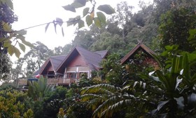 Khemapira Beds & Breakfast