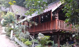 Khemapira Beds & Breakfast