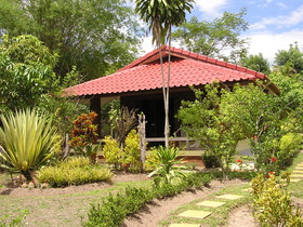 Khoom Kam Kaew Farm & Resort
