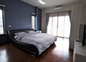 Lan House Pool Villa