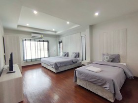 Lan House Pool Villa