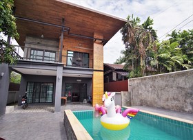 Lan House Pool Villa