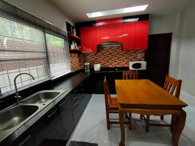 Lan House Pool Villa