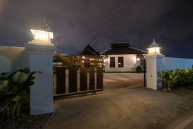 Lanna Kamin Pool Villa Airport