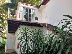 Le Cochet De Nimman