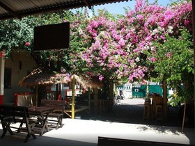 Lek Guesthouse