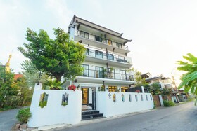 Le Ville Lanna Bouqitue Hotel