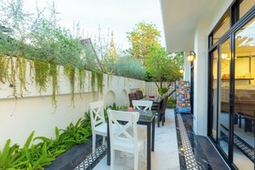 Le Ville Lanna Bouqitue Hotel