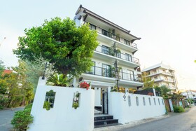 Le Ville Lanna Bouqitue Hotel