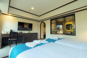 Le Ville Lanna Bouqitue Hotel