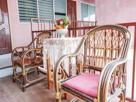 Little Guesthouse Hotel