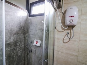 Little Guesthouse Hotel