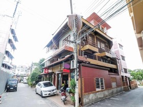 Little Guesthouse Hotel