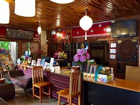 Log Home Boutique