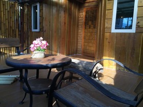 Log Home Boutique
