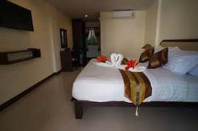 Manee Cool Mueang