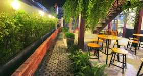 Manon Hostel