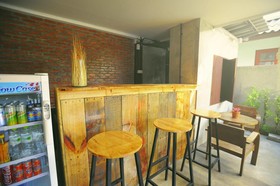 Manon Hostel