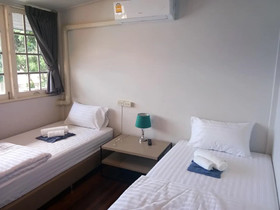 Maya Bed And Food Hostel