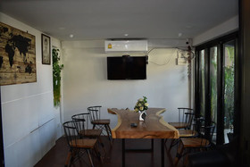 Maya Bed And Food Hostel