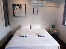 Maya Bed And Food Hostel