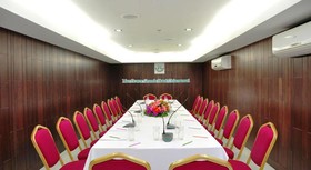 Mayflower Grande Hotel