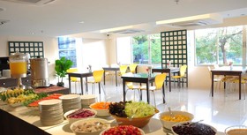 Mayflower Grande Hotel
