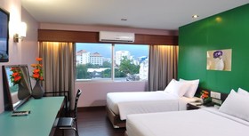 Mayflower Grande Hotel