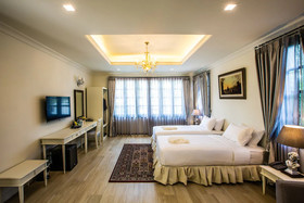 Merchant Villa