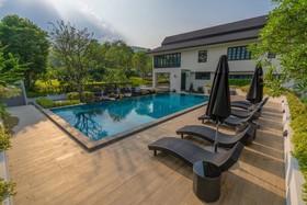 Merchant Villa