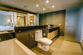 Moon Dragon Hotel
