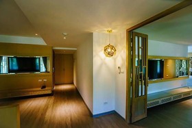 Moon Dragon Hotel