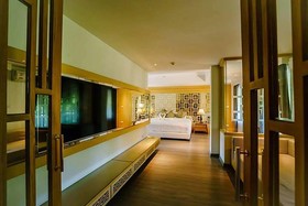 Moon Dragon Hotel
