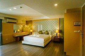 Moon Dragon Hotel