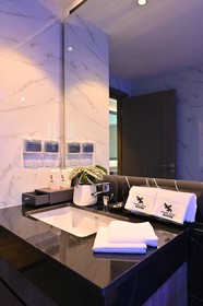 Moose Hotel Nimman