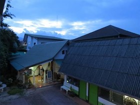 Naruncha Green House