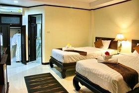 Na Thapae Hotel