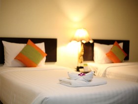 Na Thapae Hotel