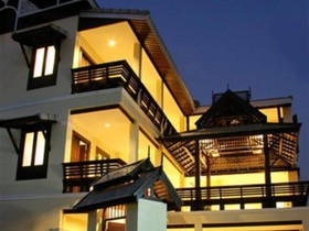 Na Thapae Hotel