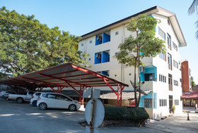 Nim Hotel