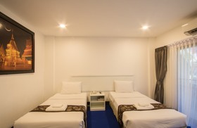 Nim Hotel